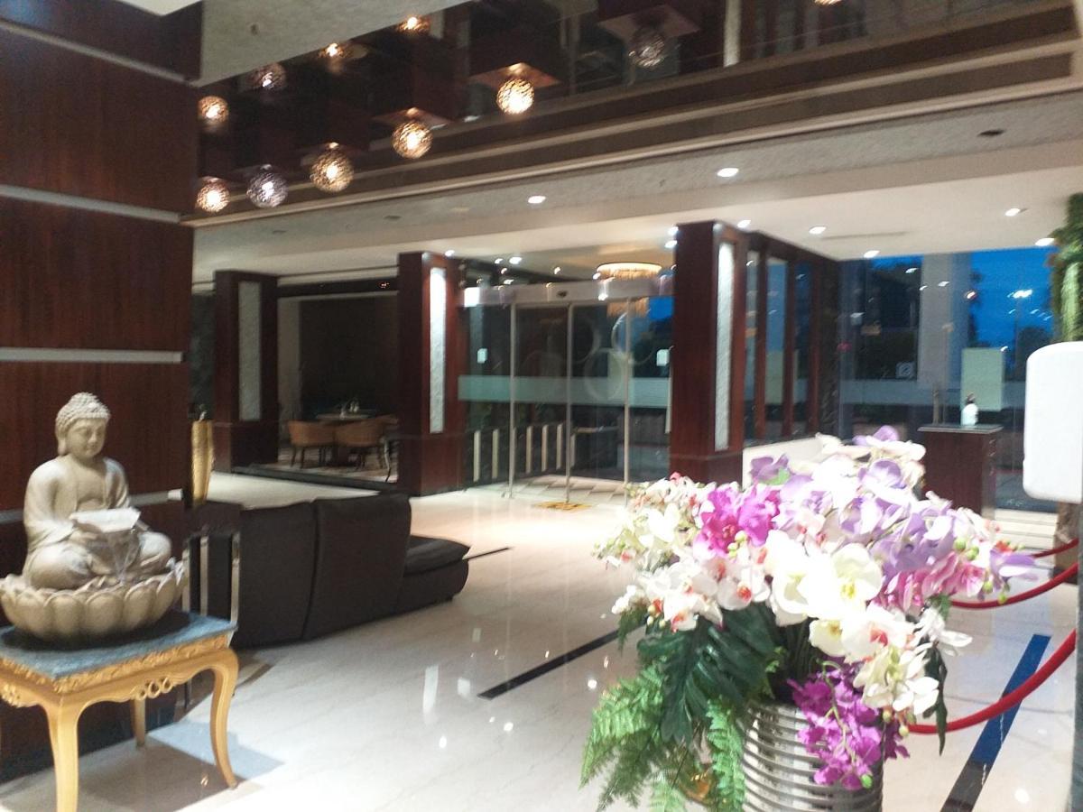 Hotel Sandy'S Tower Bhubaneswar Esterno foto