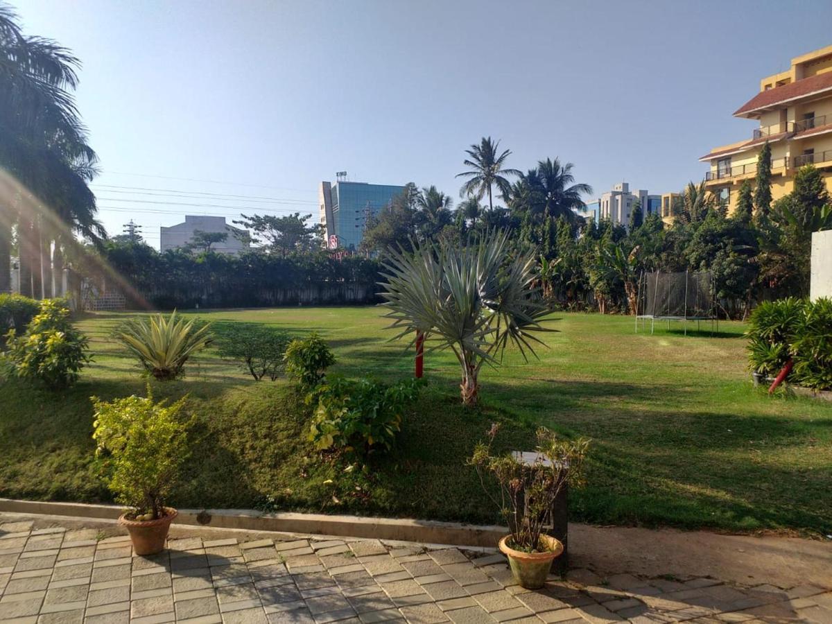Hotel Sandy'S Tower Bhubaneswar Esterno foto